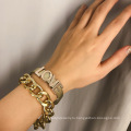 Преувеличенные цепные браслеты женщины, простой набор комбинации букв
